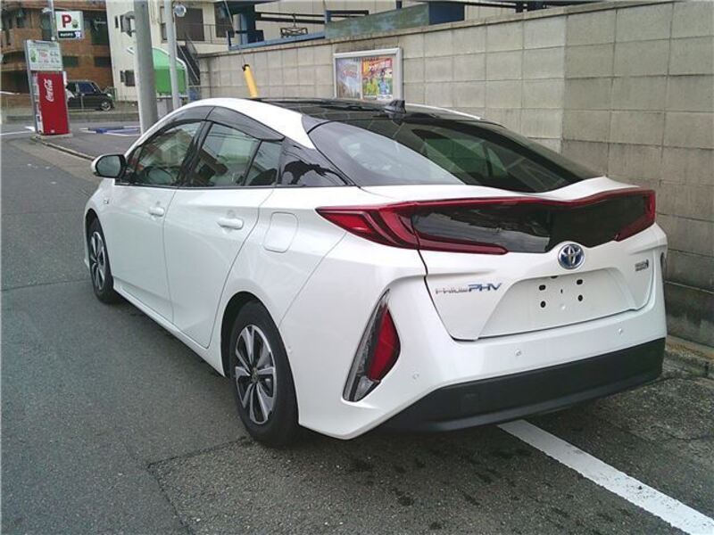 PRIUS PHV