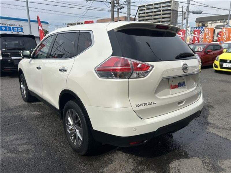 X-TRAIL