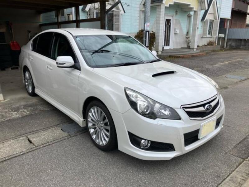 SUBARU LEGACY B4