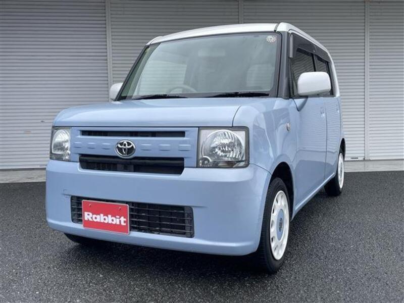 TOYOTA PIXIS SPACE