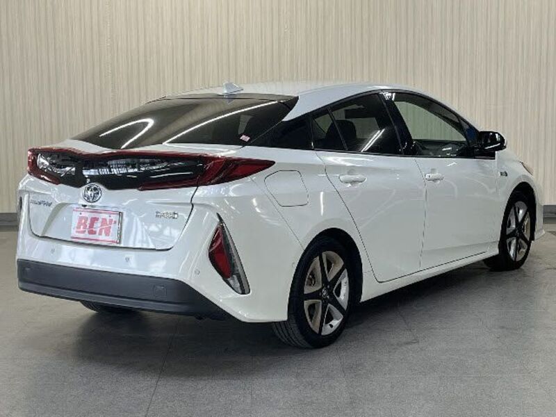 PRIUS PHV