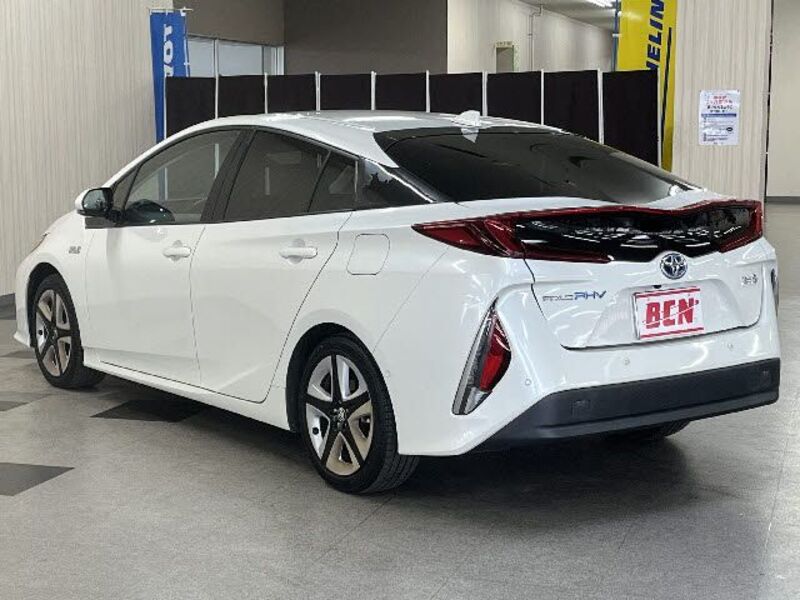 PRIUS PHV