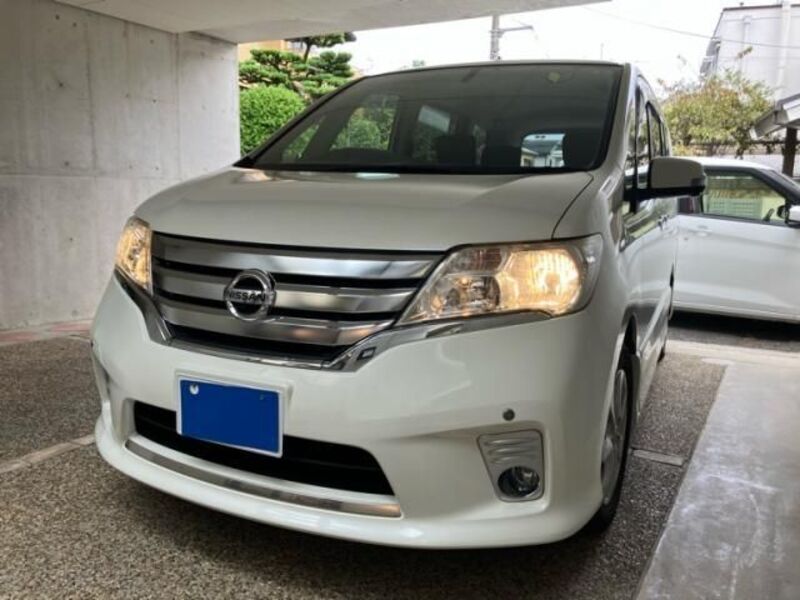 NISSAN SERENA