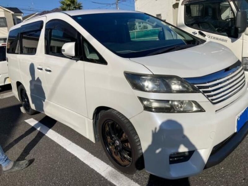 TOYOTA VELLFIRE