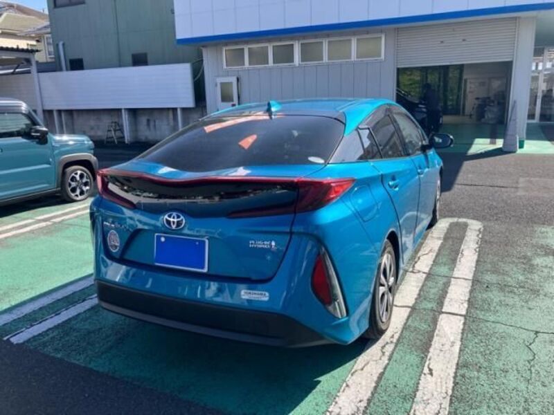 PRIUS PHV