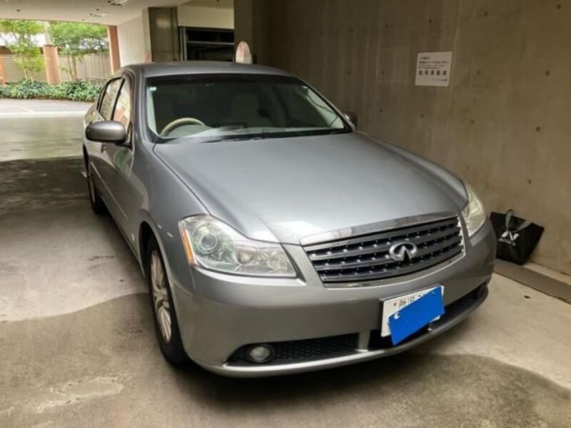 NISSAN FUGA