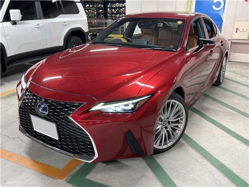 LEXUS IS