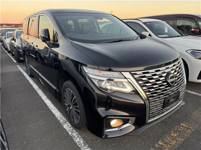 NISSAN ELGRAND