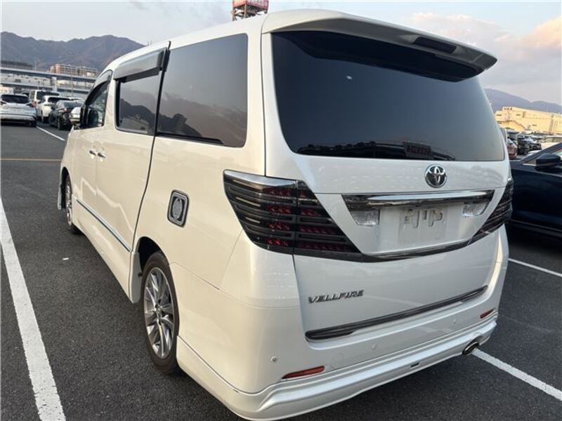 VELLFIRE