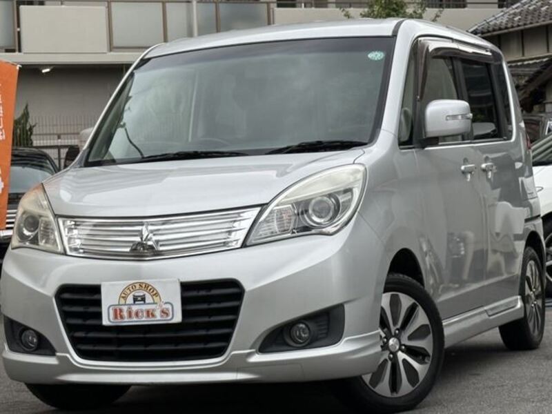 MITSUBISHI DELICA D2