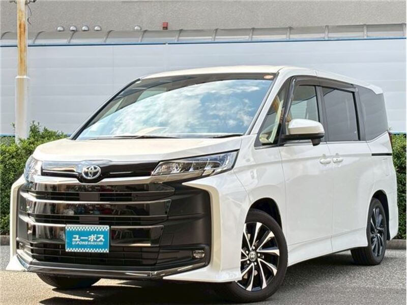 TOYOTA NOAH