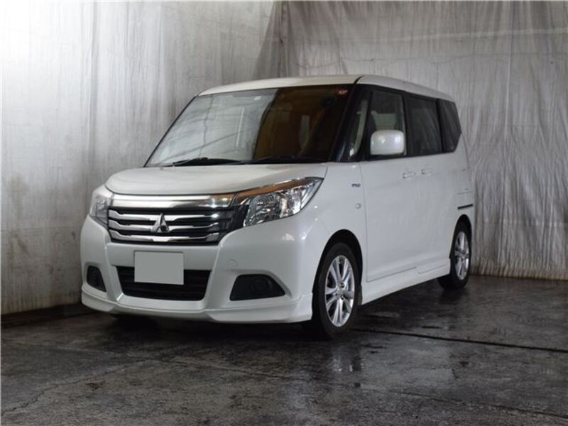 MITSUBISHI DELICA D2