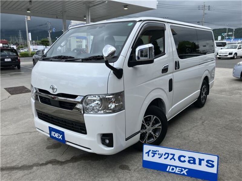 TOYOTA HIACE