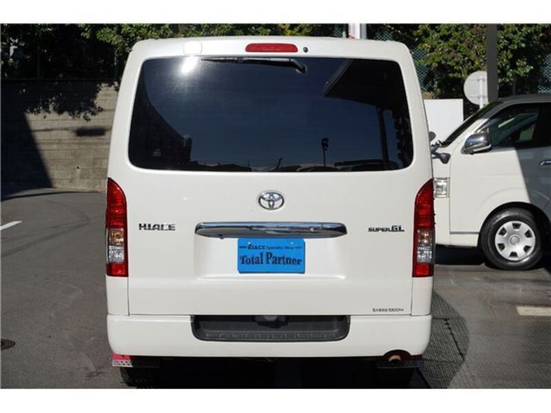 HIACE VAN