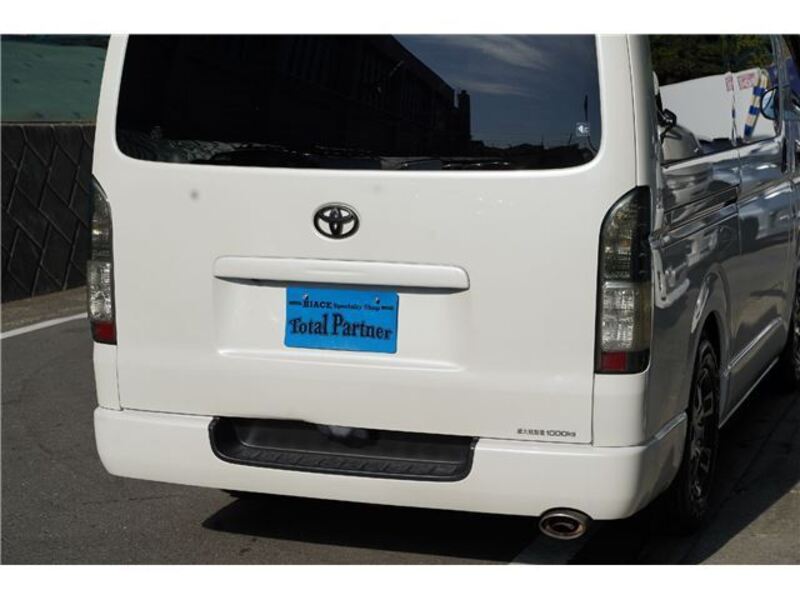 HIACE VAN