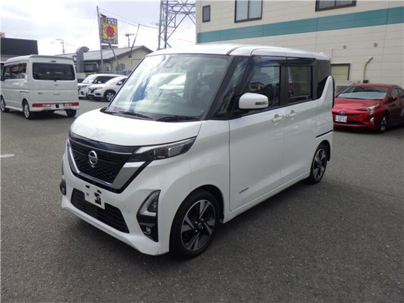 NISSAN ROOX