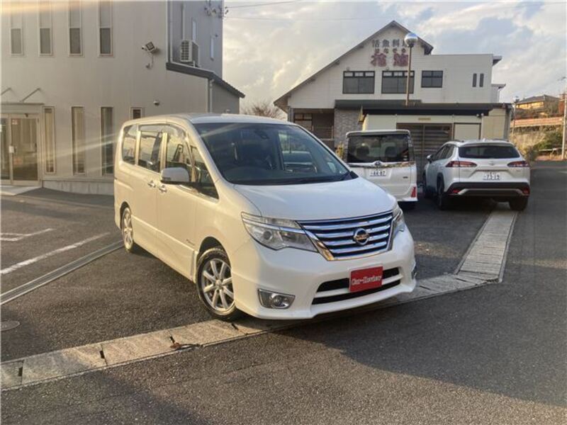 NISSAN SERENA