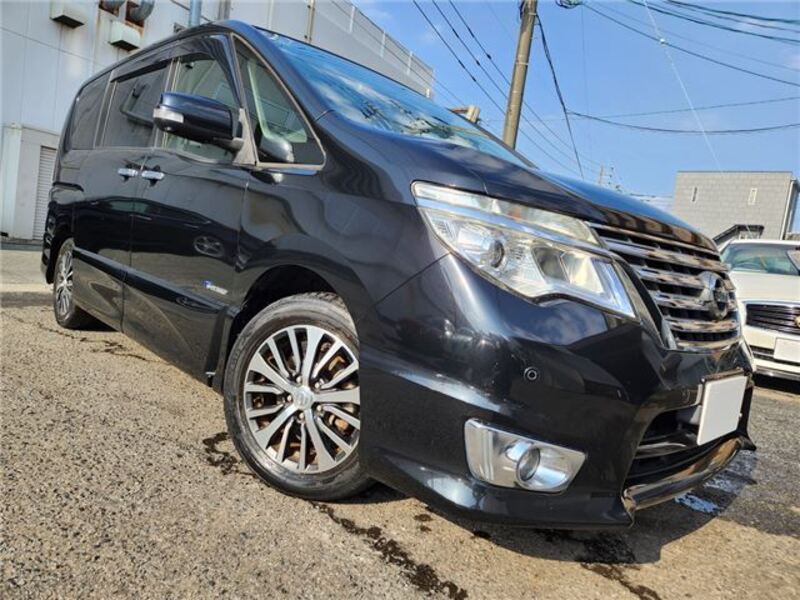 NISSAN SERENA
