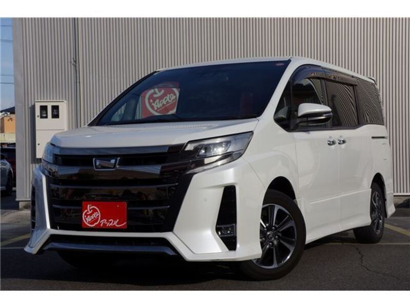 TOYOTA NOAH