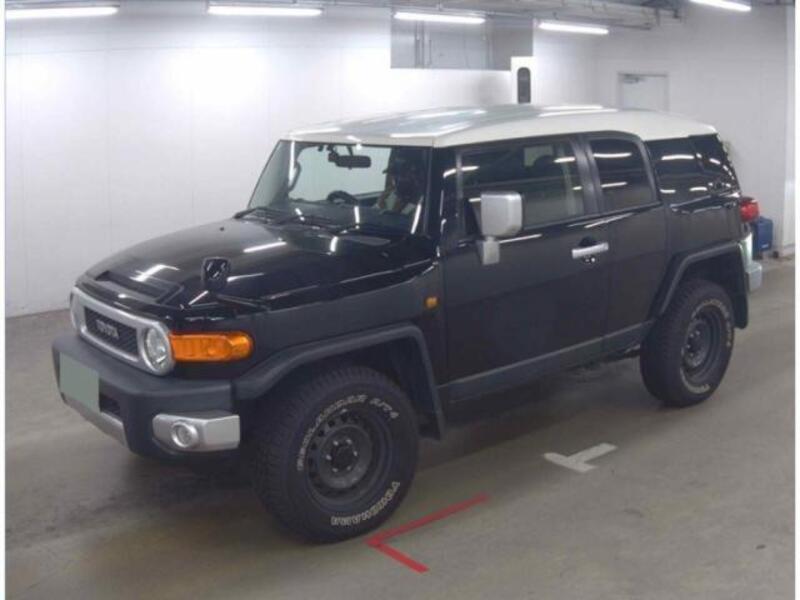 TOYOTA FJ CRUISER