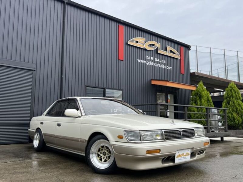 NISSAN LAUREL