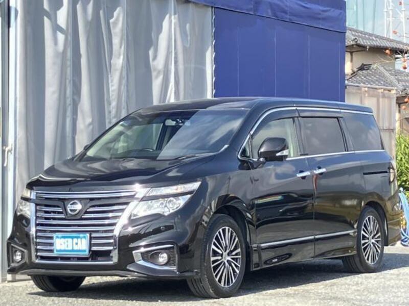 NISSAN ELGRAND