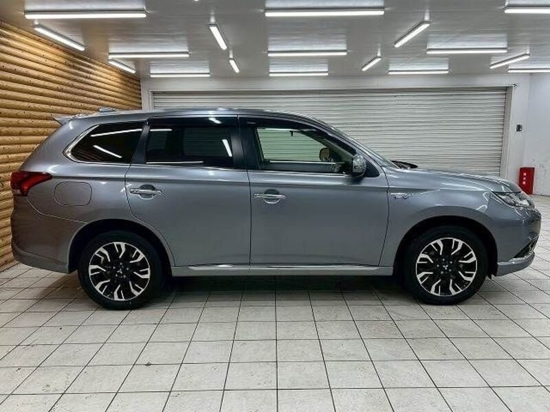 OUTLANDER PHEV