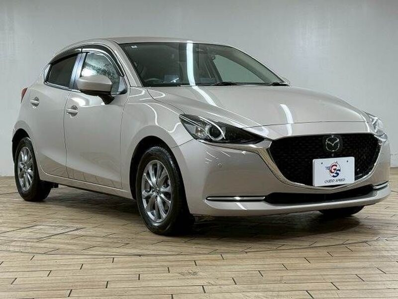 MAZDA2