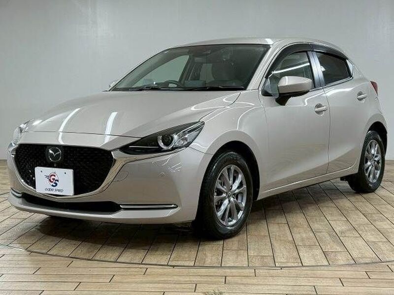 MAZDA2