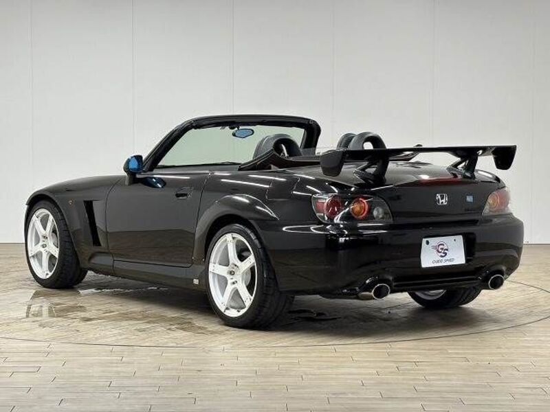 S2000