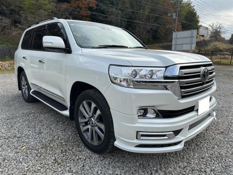 TOYOTA LAND CRUISER