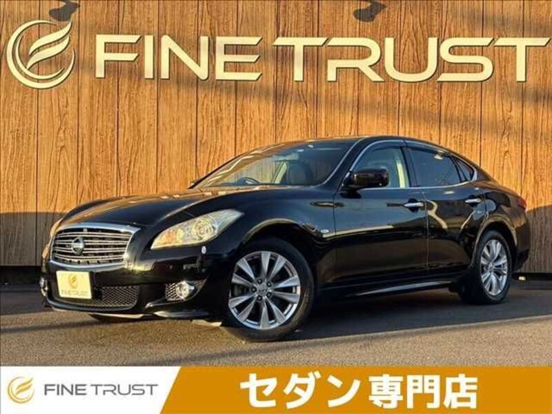 NISSAN FUGA