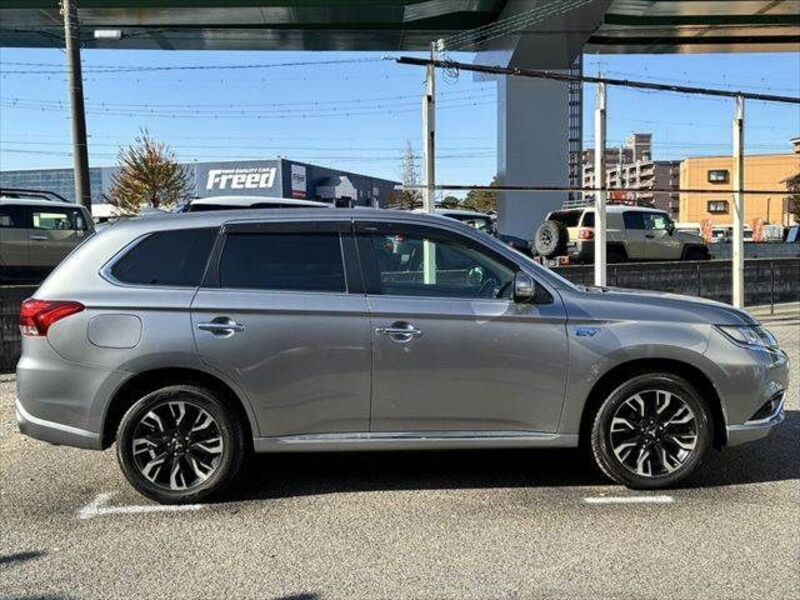 OUTLANDER PHEV