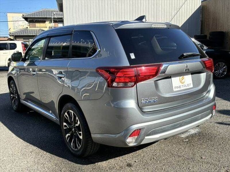 OUTLANDER PHEV