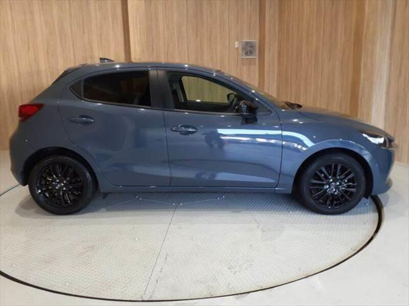 MAZDA2