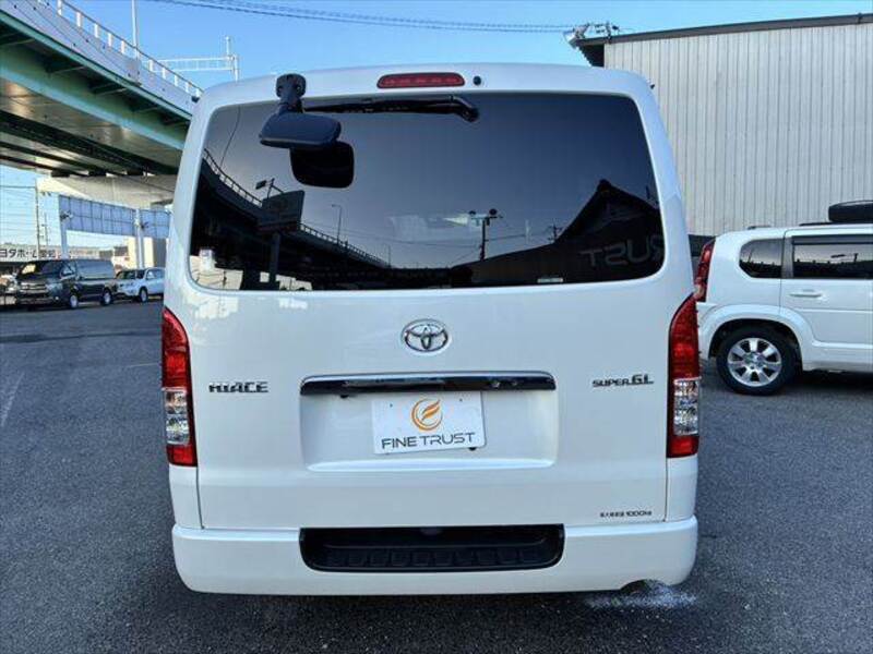 HIACE VAN