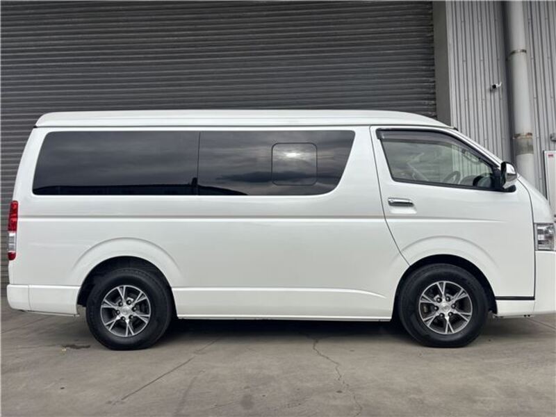 HIACE