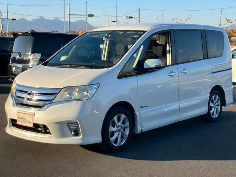 NISSAN SERENA