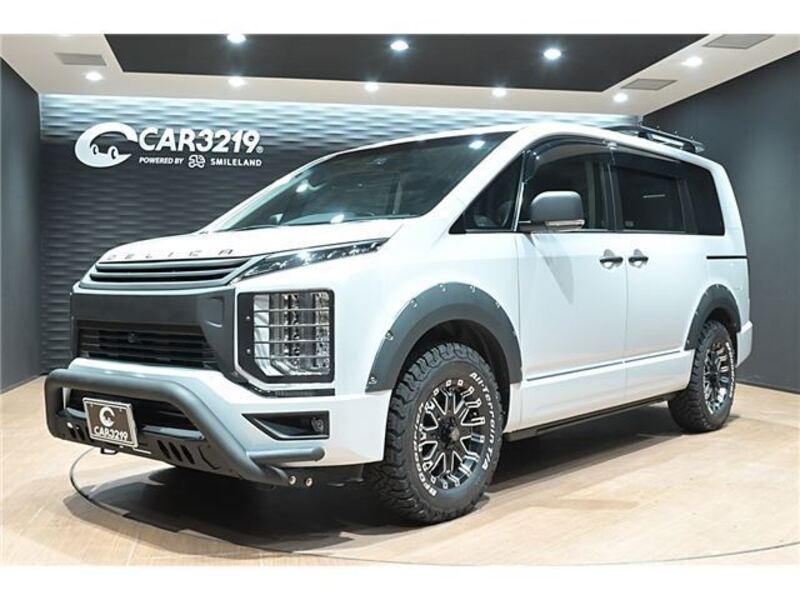 MITSUBISHI DELICA D5