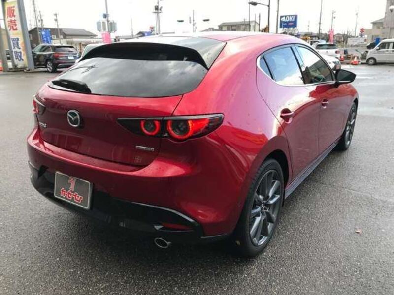 MAZDA3