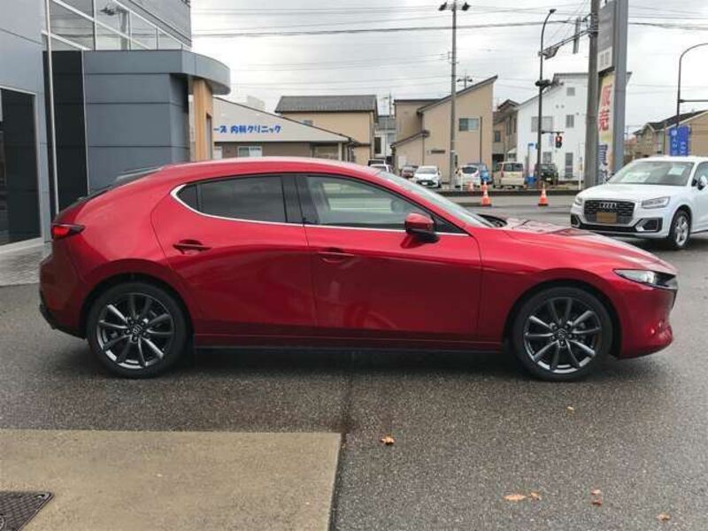 MAZDA3