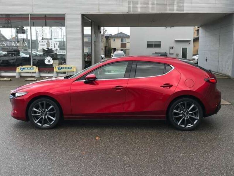 MAZDA3