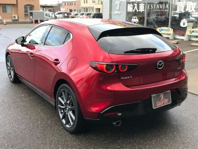 MAZDA3