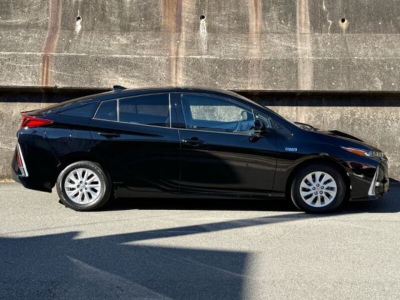 PRIUS PHV