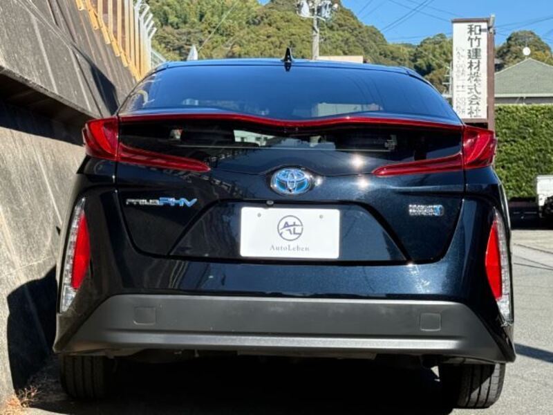 PRIUS PHV