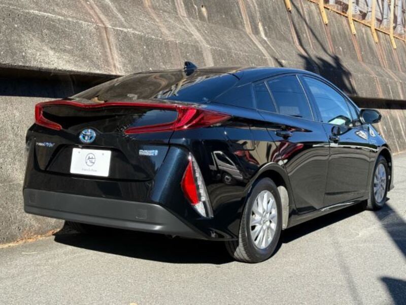 PRIUS PHV