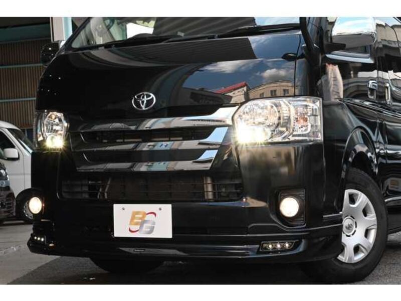 HIACE VAN