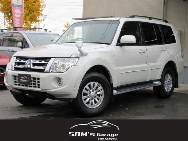 MITSUBISHI PAJERO