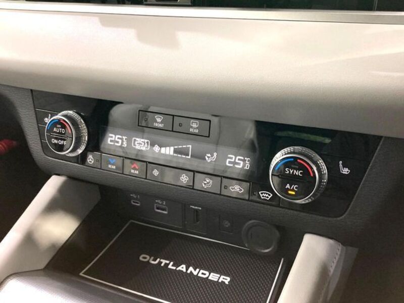 OUTLANDER PHEV