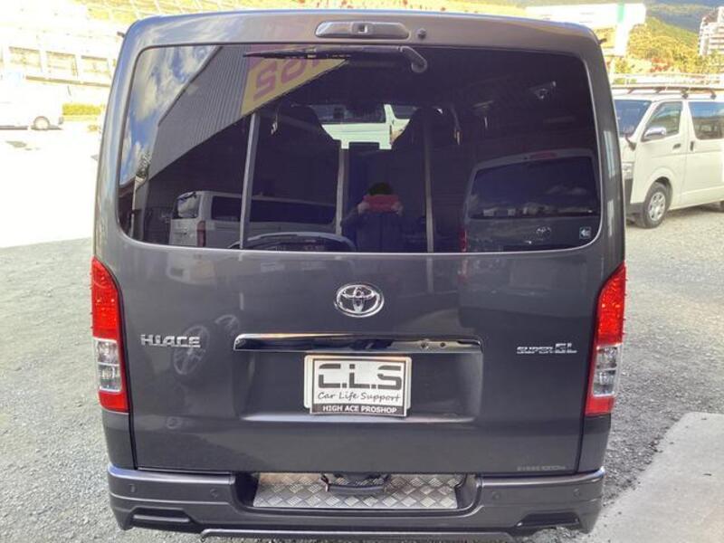 HIACE VAN